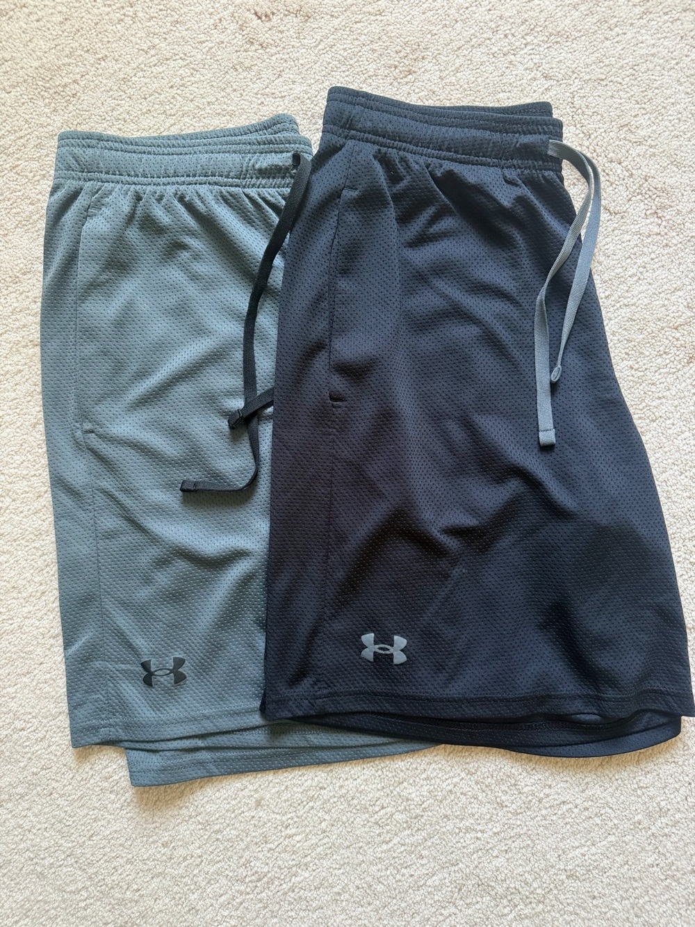 SOLD Under Armour Men’s Athletic Shorts - Black & Charcoal Gray